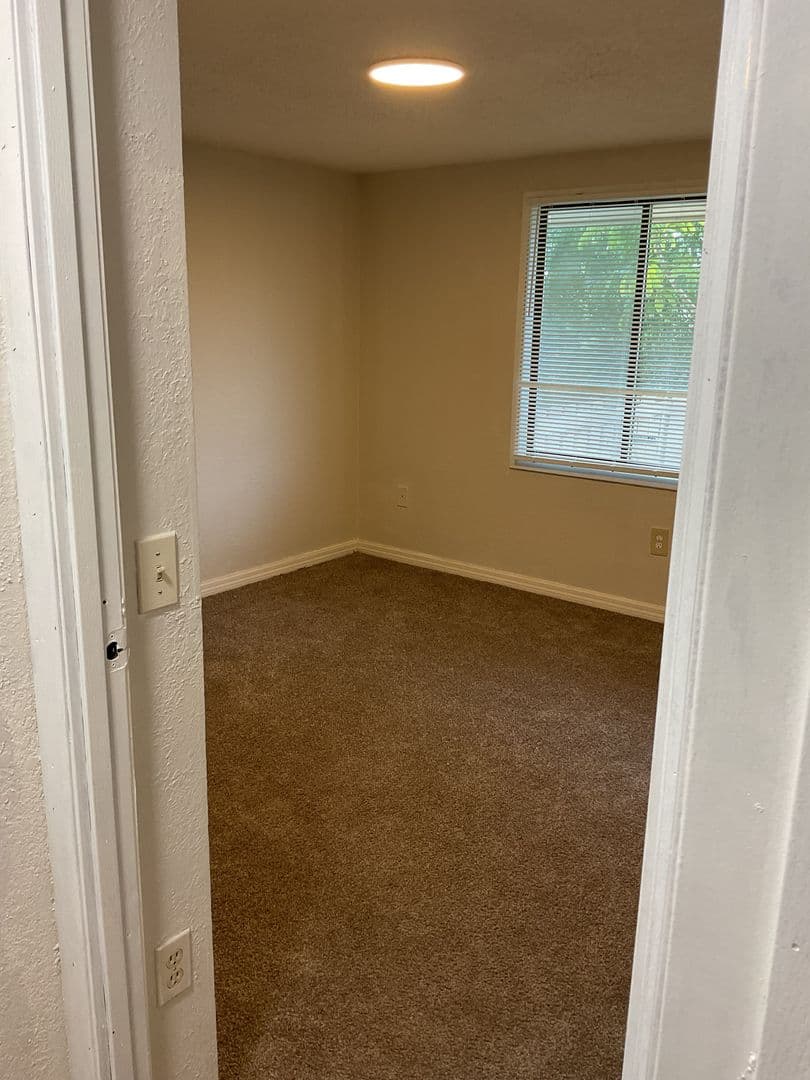Tamarac Apartment: 10000-10163 Nob Hill Circle