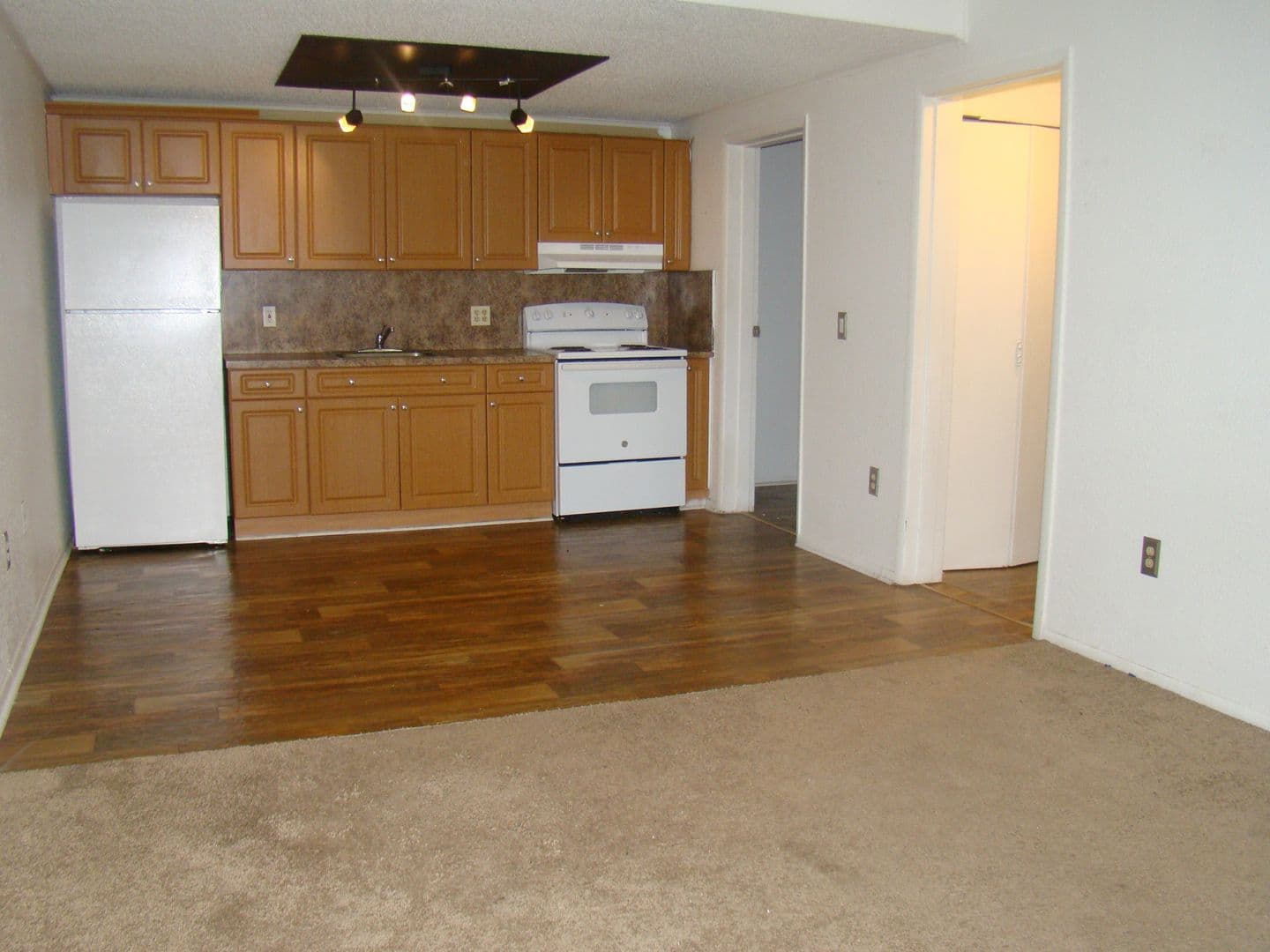 Tamarac Apartment: 10000-10163 Nob Hill Circle