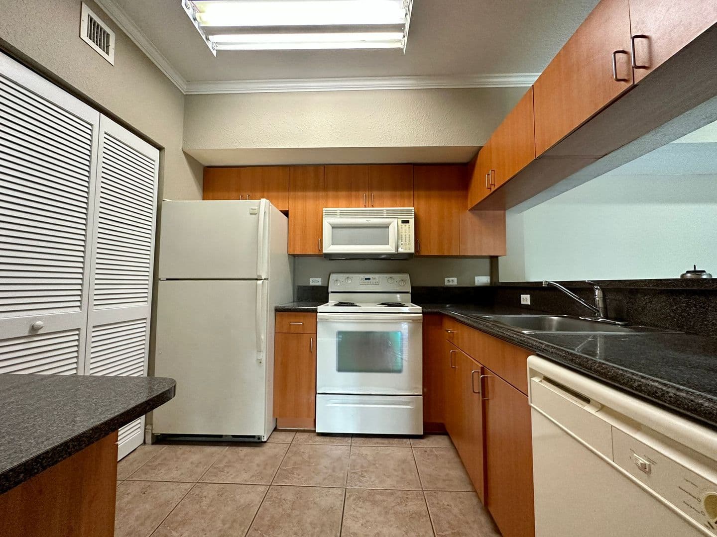 Coral Springs Apartment: 10110-10268 NW 33rd Street