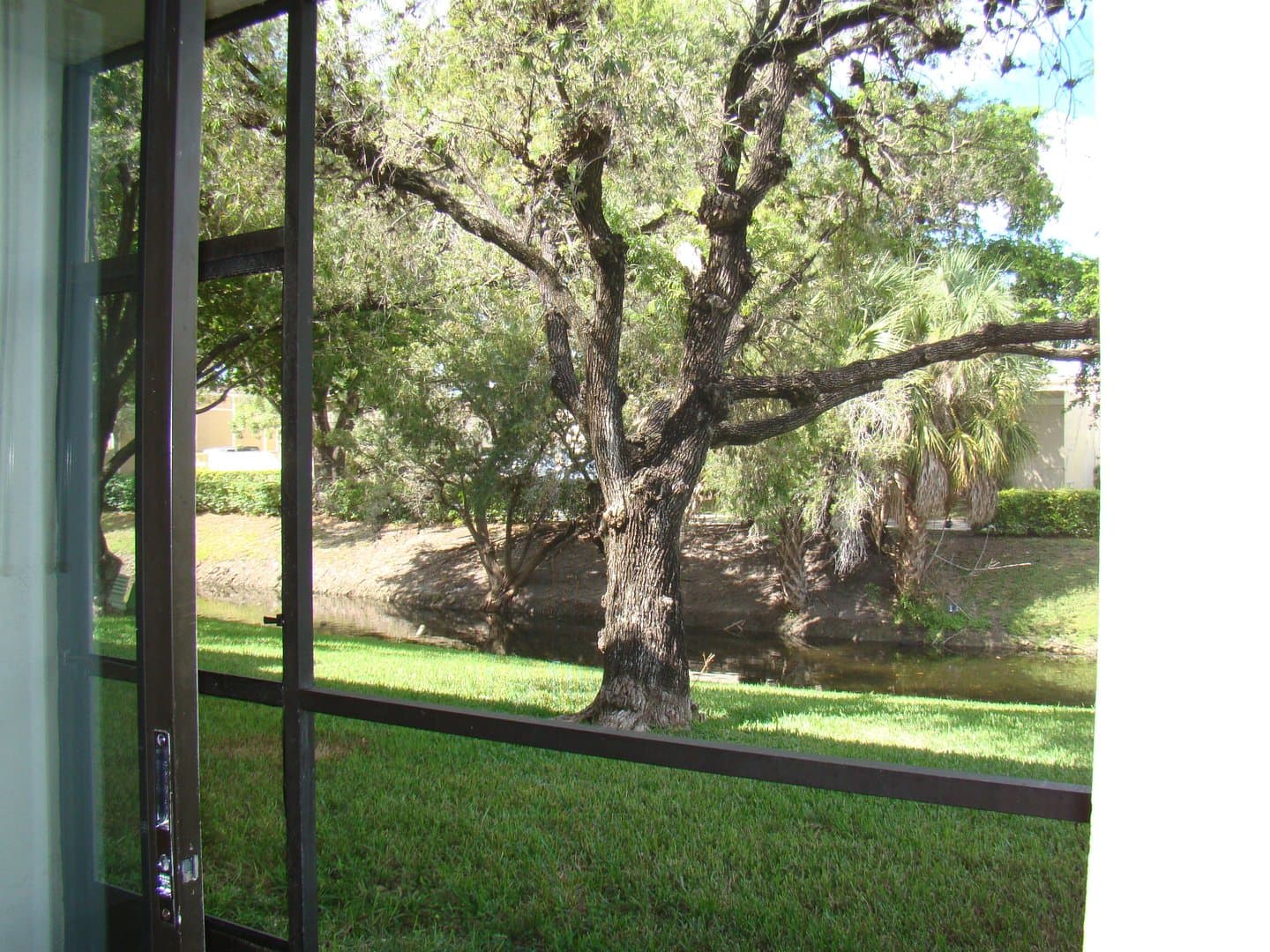 Coral Springs Apartment: 11557 NW 45th Street