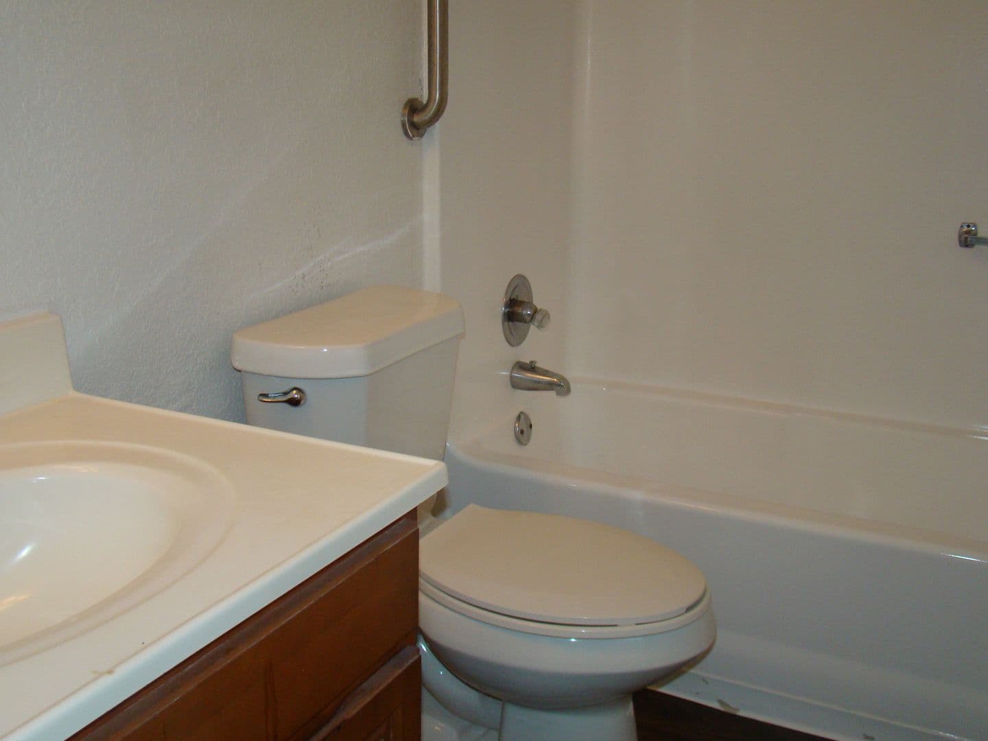 Tamarac Apartment: 10000-10163 Nob Hill Circle