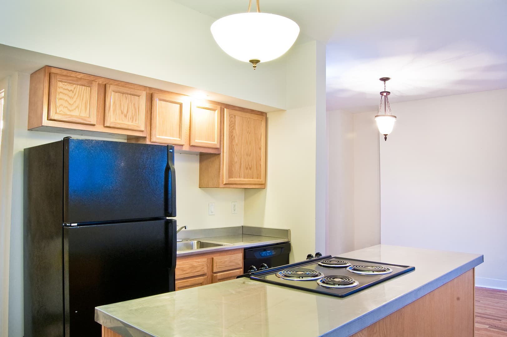 Cincinnati Apartment: 1121-23 Broadway St