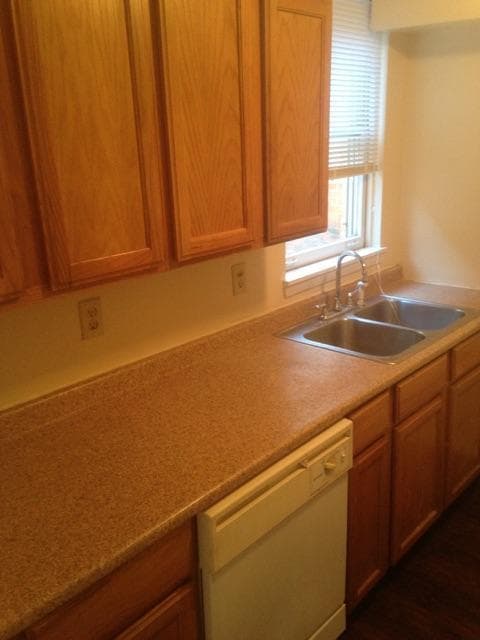 Cincinnati Apartment: 906-12 Morris St