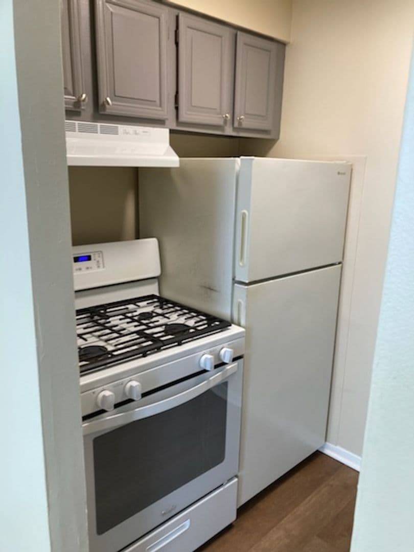 Cincinnati Apartment: 906-12 Morris St