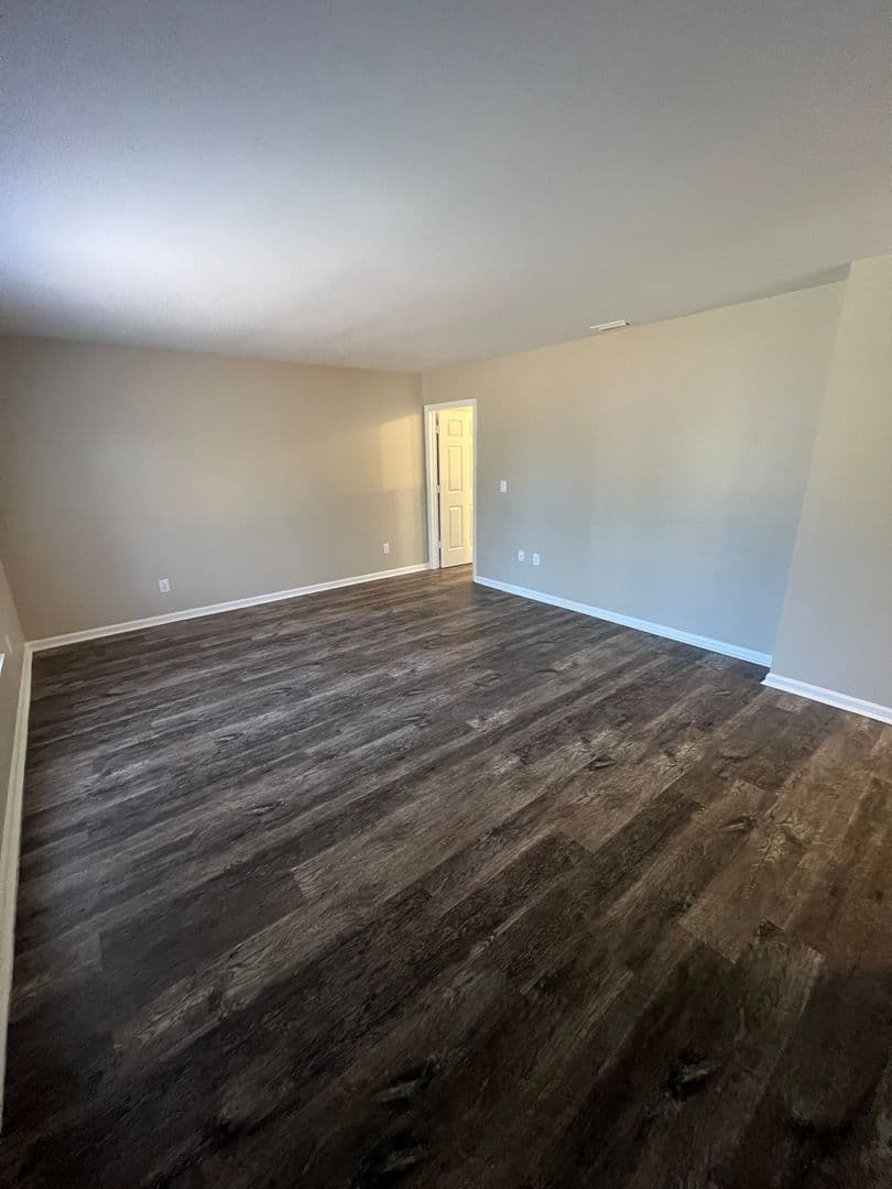 Monroe House: 307 S College St