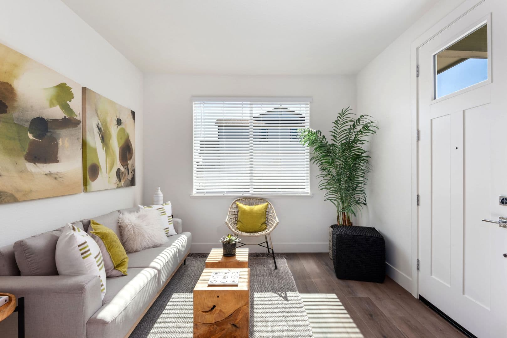 Santa Rosa Apartment: 1501 Patty Place