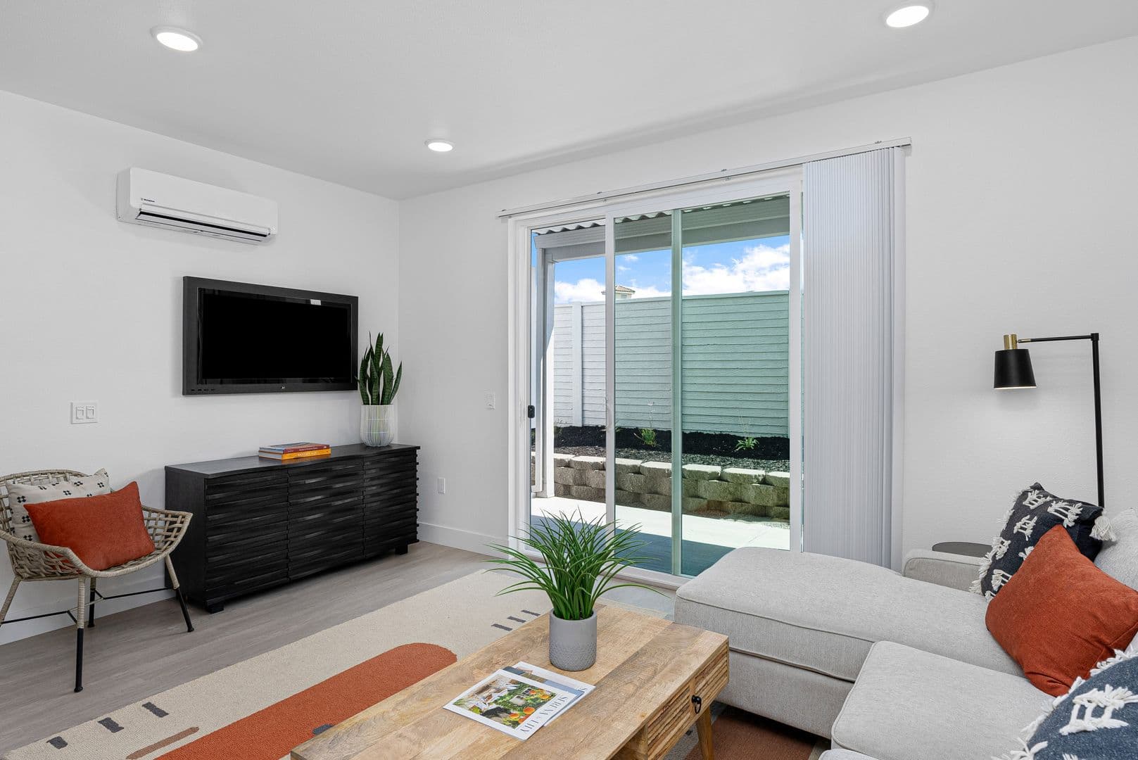 Santa Rosa Apartment: 4034 Alexander David Court & 129-159 Dana Carlton Lane