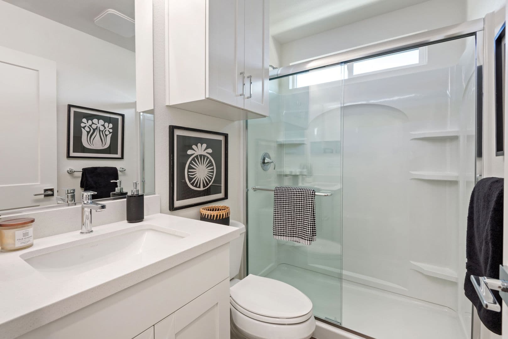 Santa Rosa Apartment: 1501 Patty Place