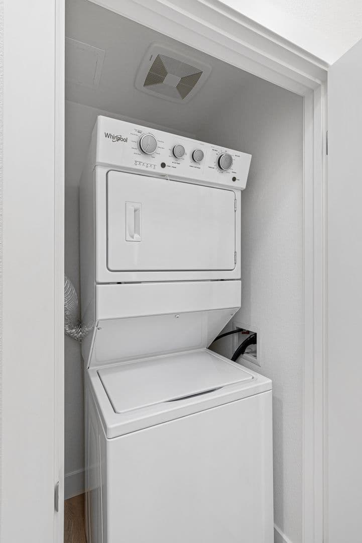 Santa Rosa Apartment: 4034 Alexander David Court & 129-159 Dana Carlton Lane