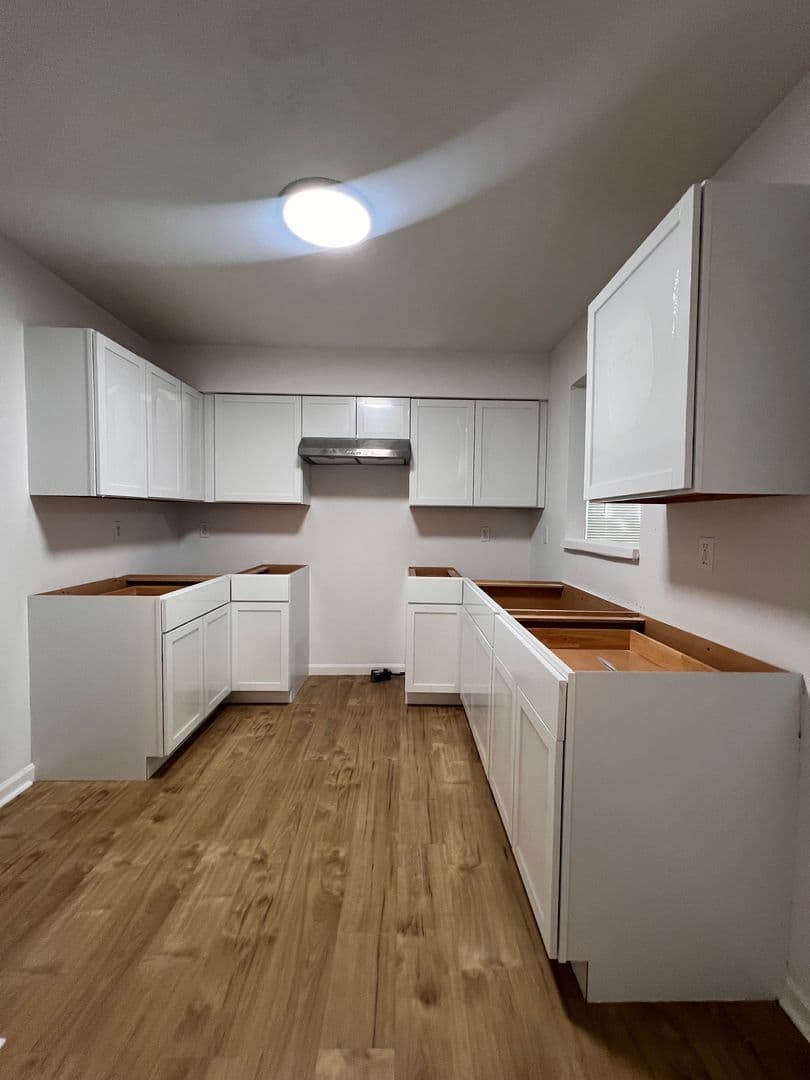 Louisville Apartment: 1723 W Kentucky Street