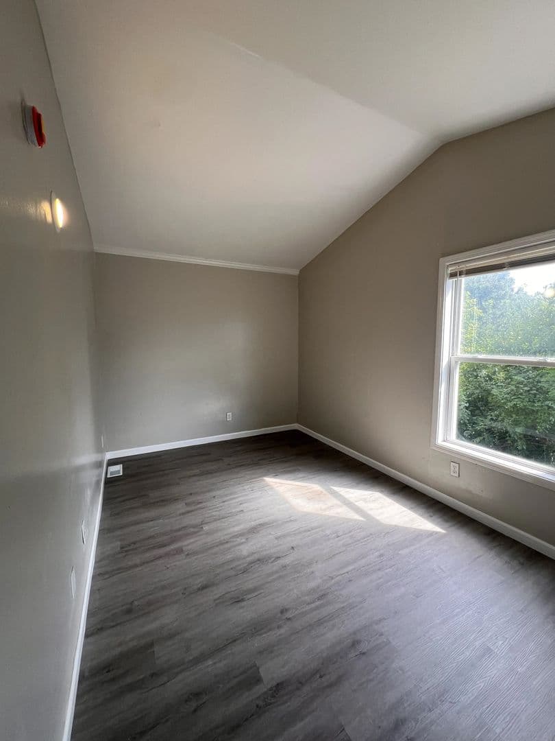 Louisville Apartment: 2820 Divinity Lane