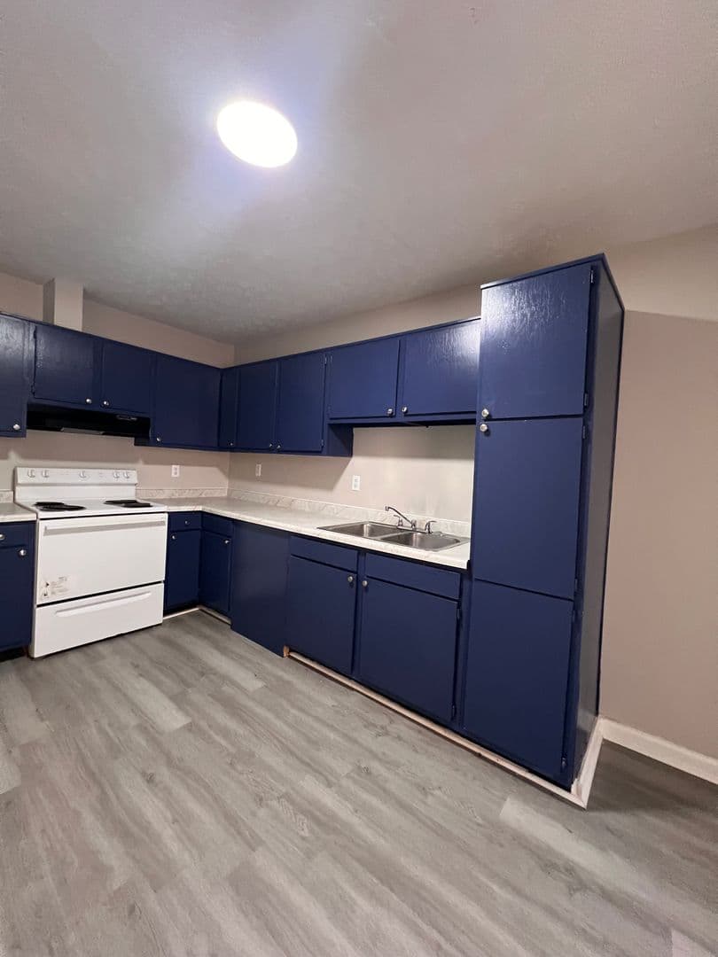 Louisville Apartment: 2817 Greenwood Ave