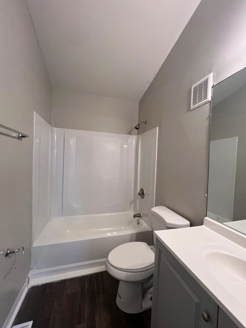 Louisville Apartment: 2820 Divinity Lane