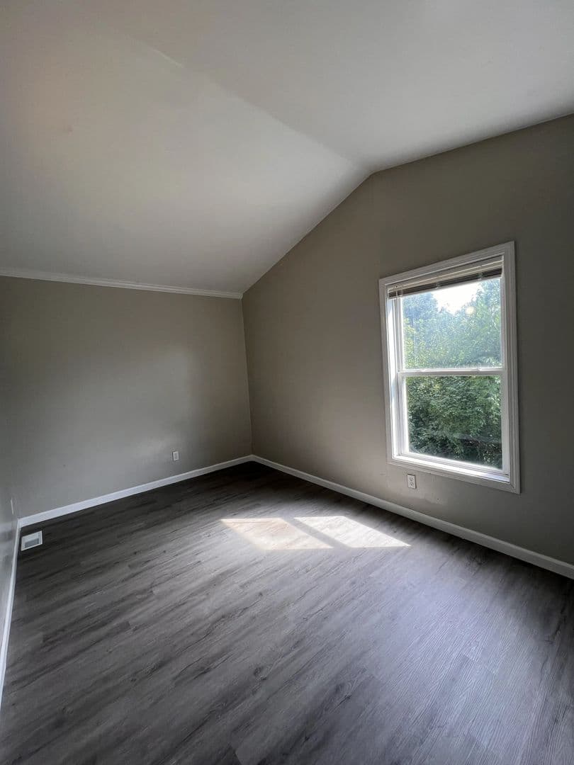 Louisville Apartment: 2820 Divinity Lane