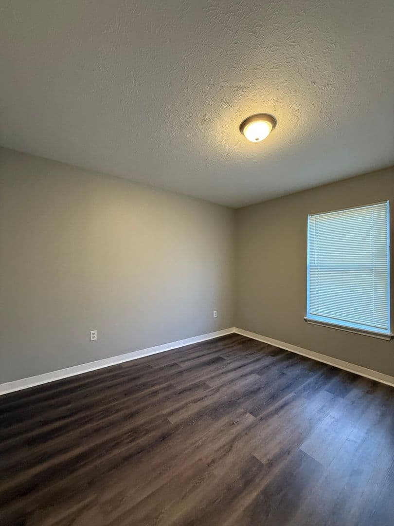 Louisville Apartment: 2708 Greenwood Ave