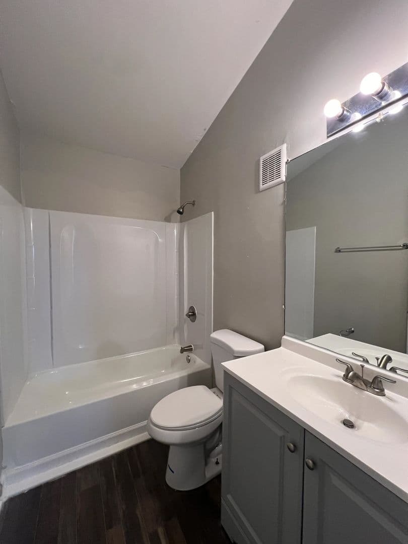 Louisville Apartment: 2820 Divinity Lane
