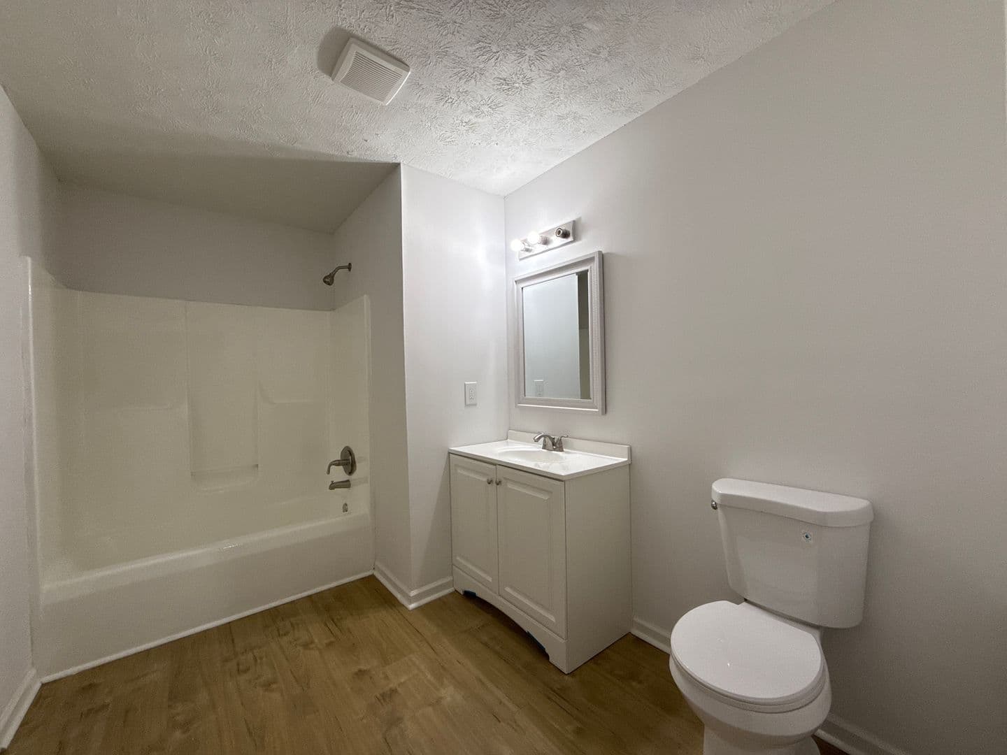 Louisville Apartment: 1723 W Kentucky Street