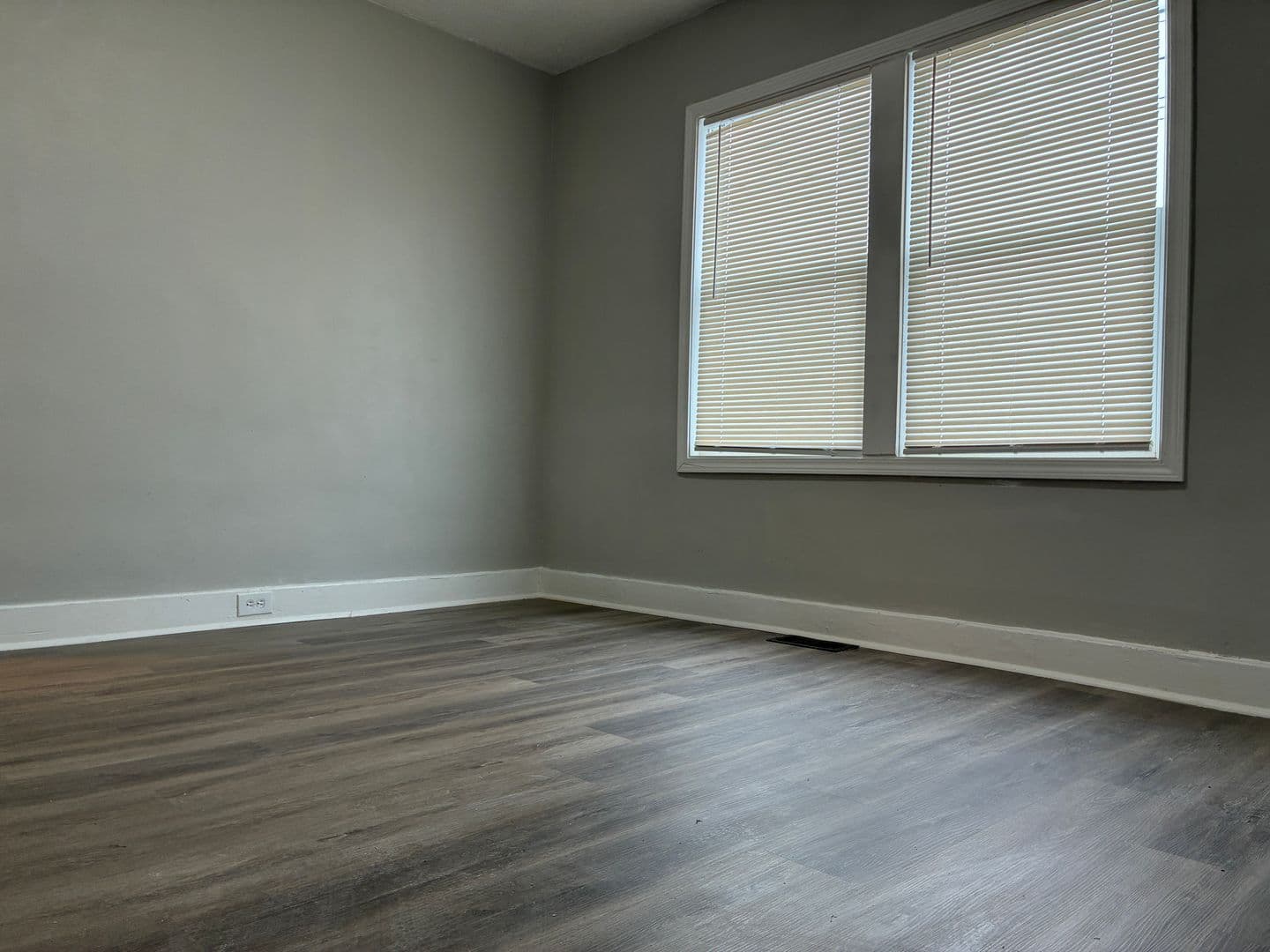 Louisville Apartment: 2441 St. Xavier Street