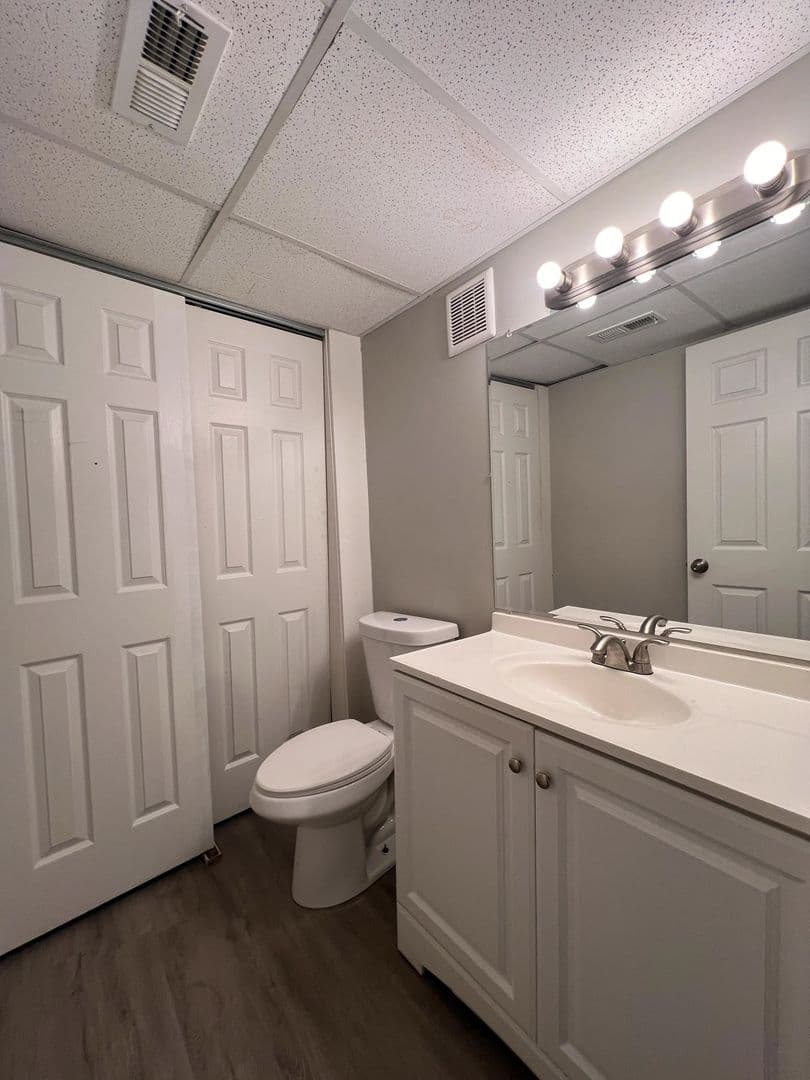Louisville Apartment: 2820 Divinity Lane