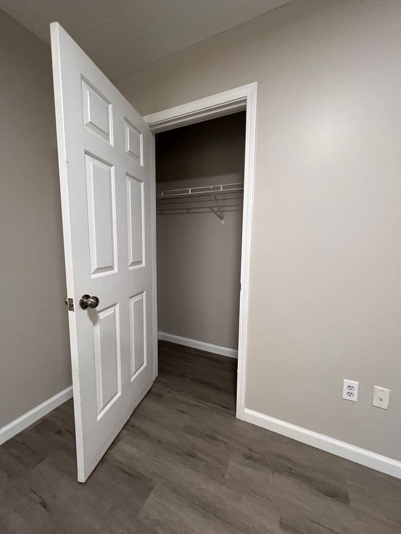 Louisville Apartment: 2817 Greenwood Ave