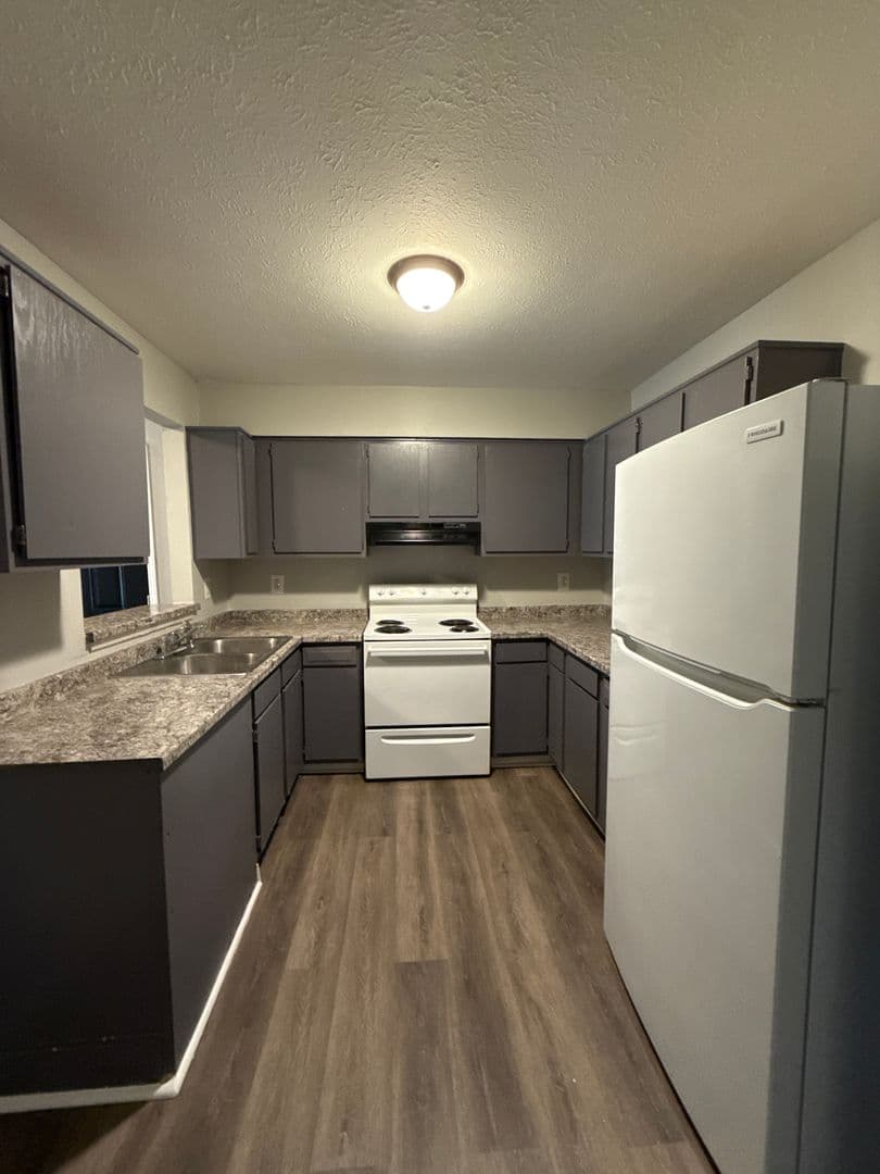 Louisville Apartment: 2708 Greenwood Ave