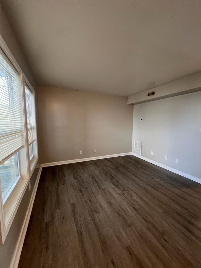 Louisville Apartment: 2820 Divinity Lane