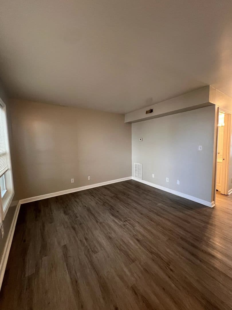 Louisville Apartment: 2820 Divinity Lane