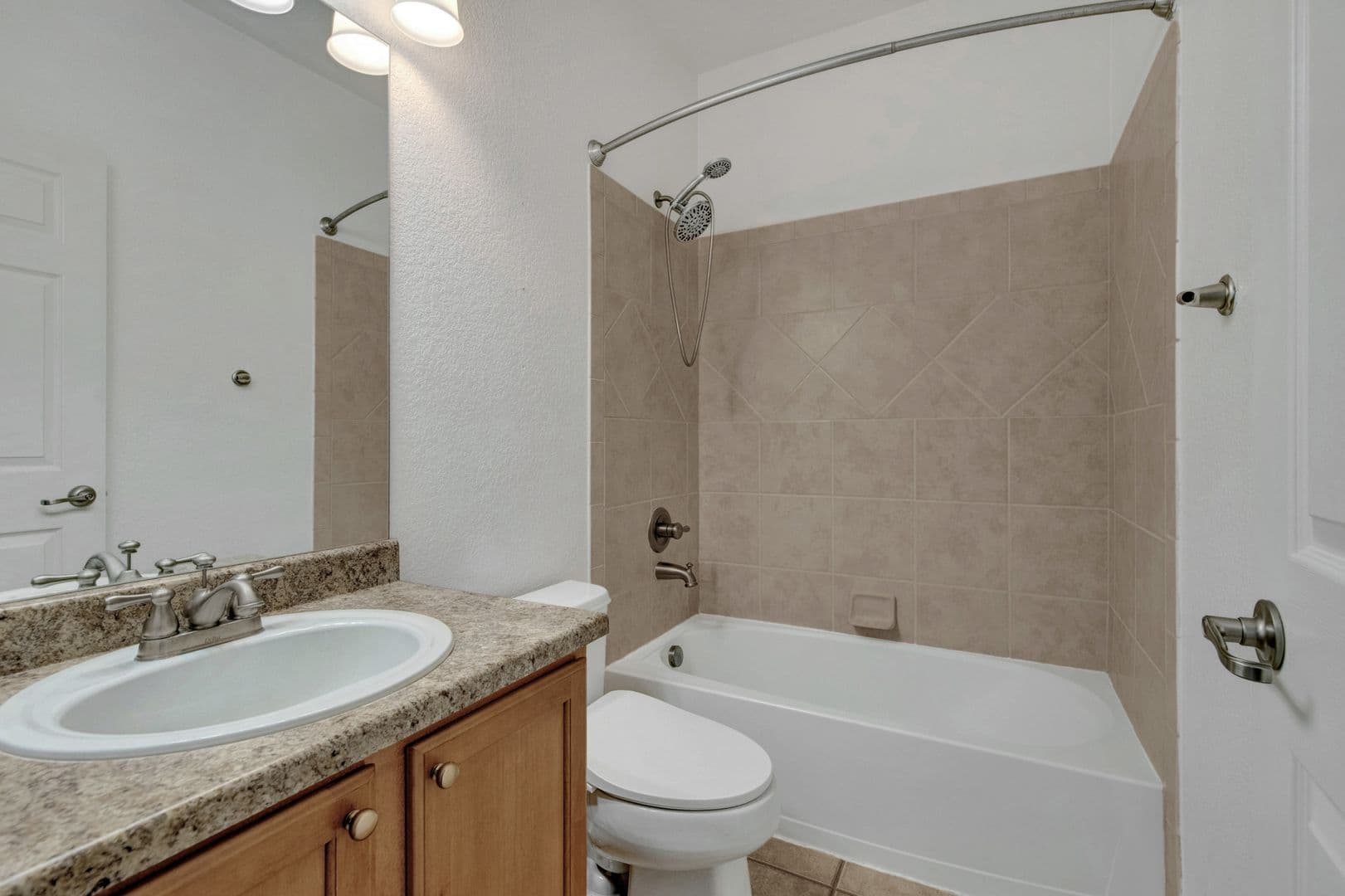 Fountain House: 7838 Creekfront Drive