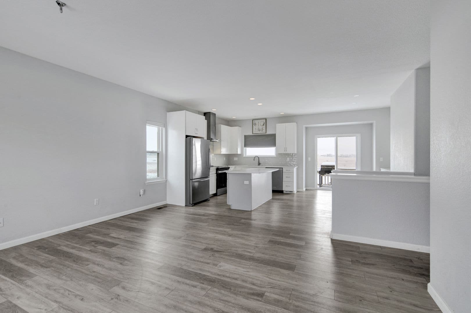 Fountain House: 7838 Creekfront Drive