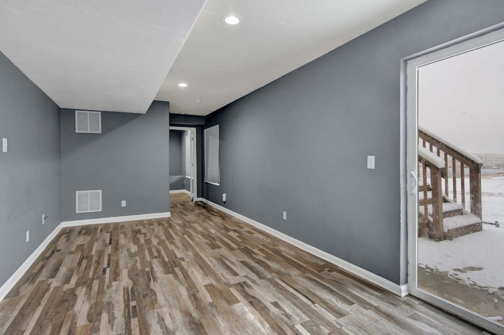 Fountain House: 7838 Creekfront Drive