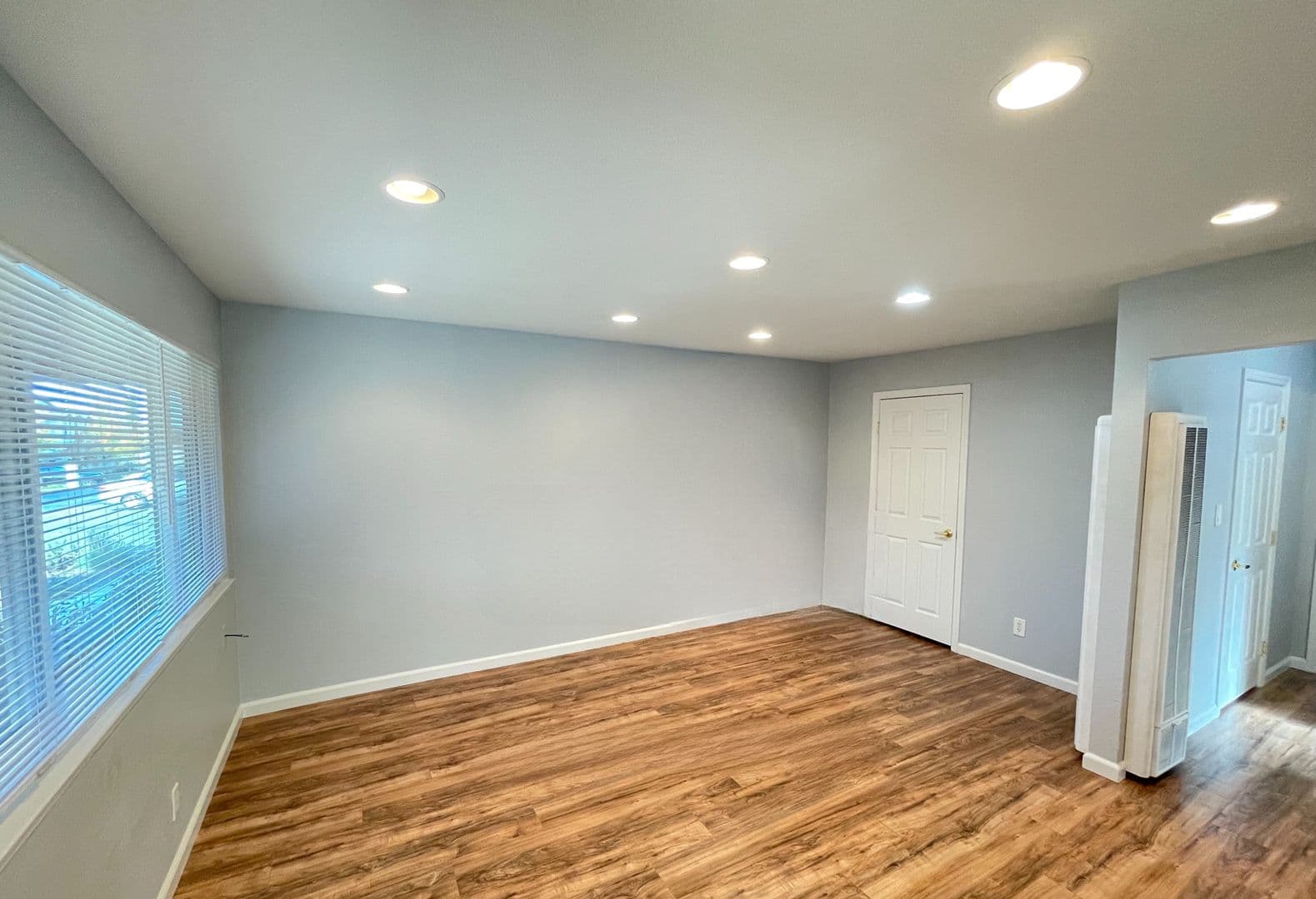 Walnut Creek Apartment: 1595 3rd Ave.