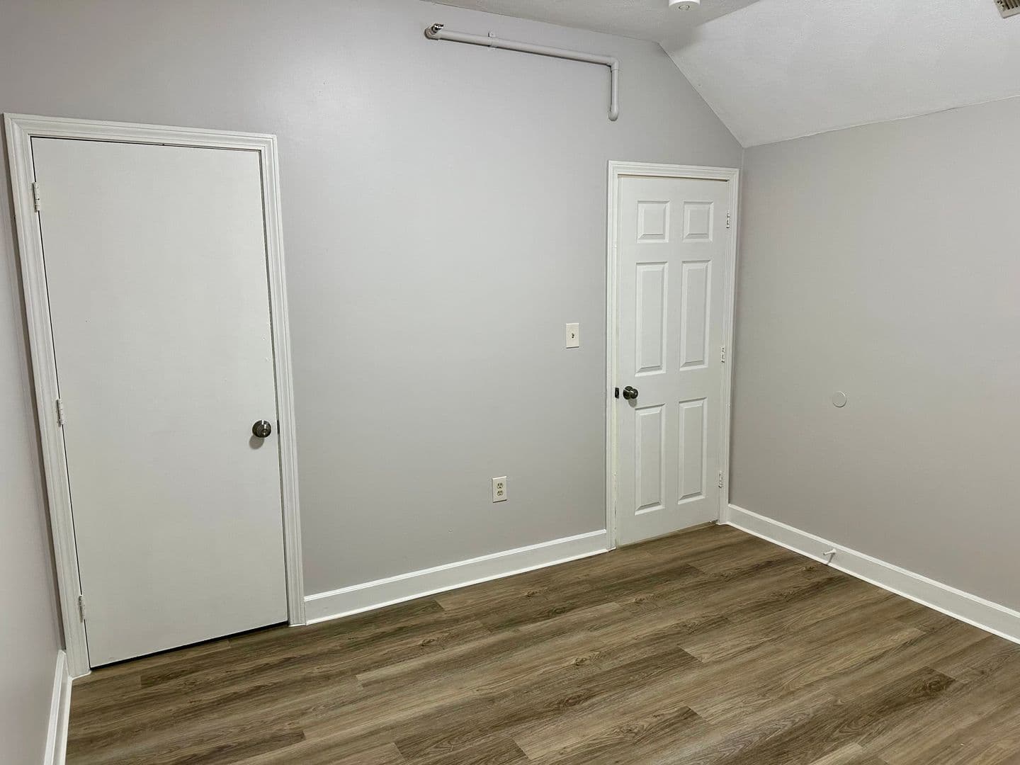 Lawrence Apartment: 71-73 Newbury Street