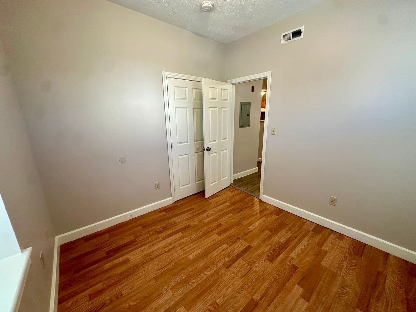 Lawrence Apartment: 71-73 Newbury Street