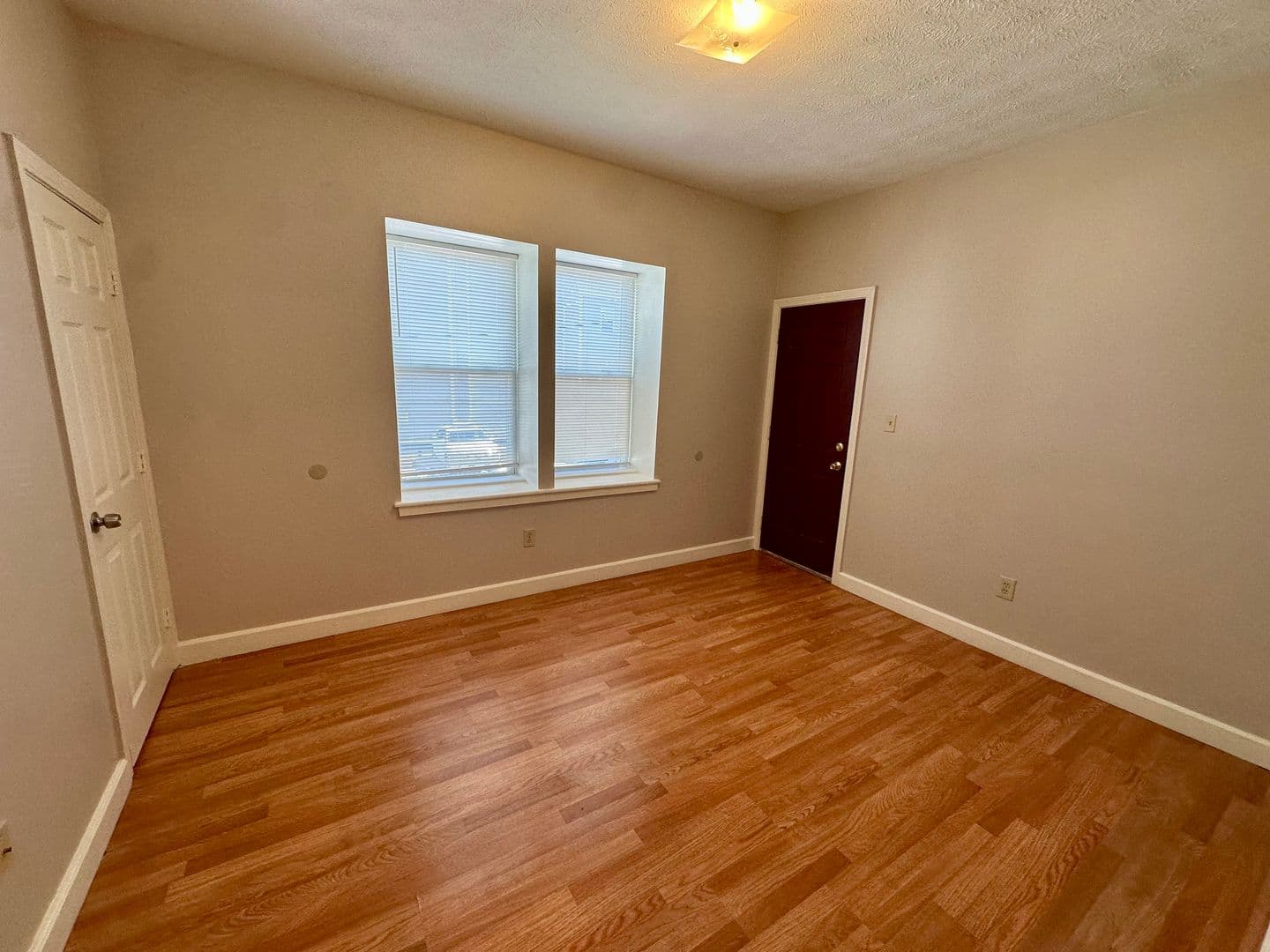 Lawrence Apartment: 71-73 Newbury Street