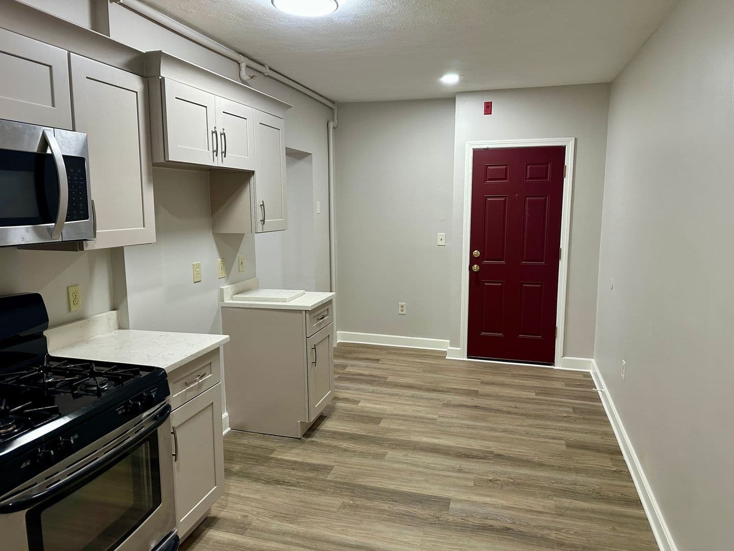 Lawrence Apartment: 71-73 Newbury Street