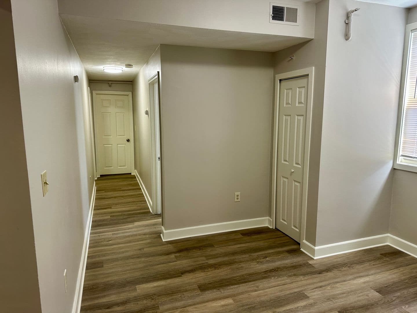 Lawrence Apartment: 71-73 Newbury Street