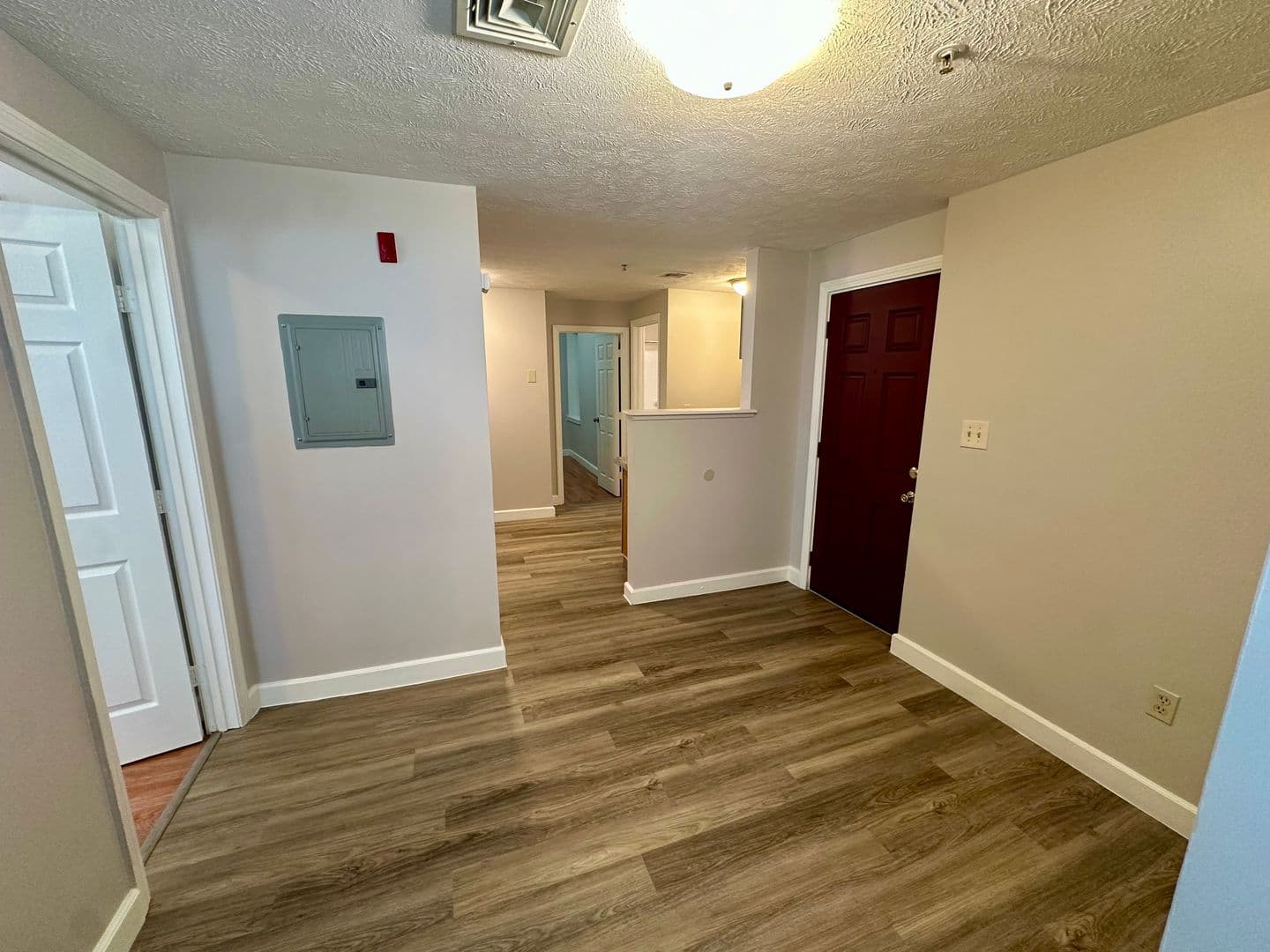 Lawrence Apartment: 71-73 Newbury Street
