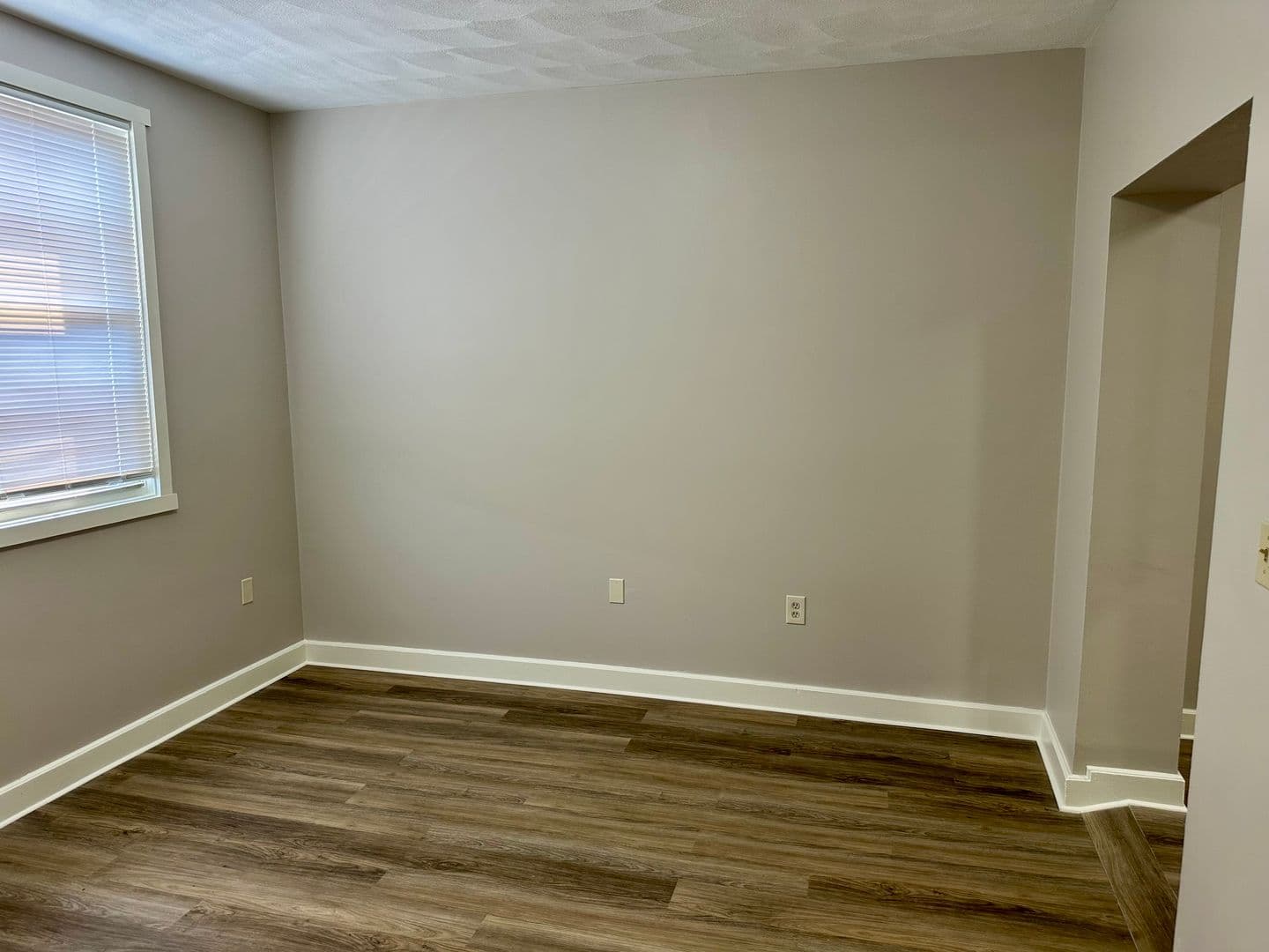 Lawrence Apartment: 71-73 Newbury Street