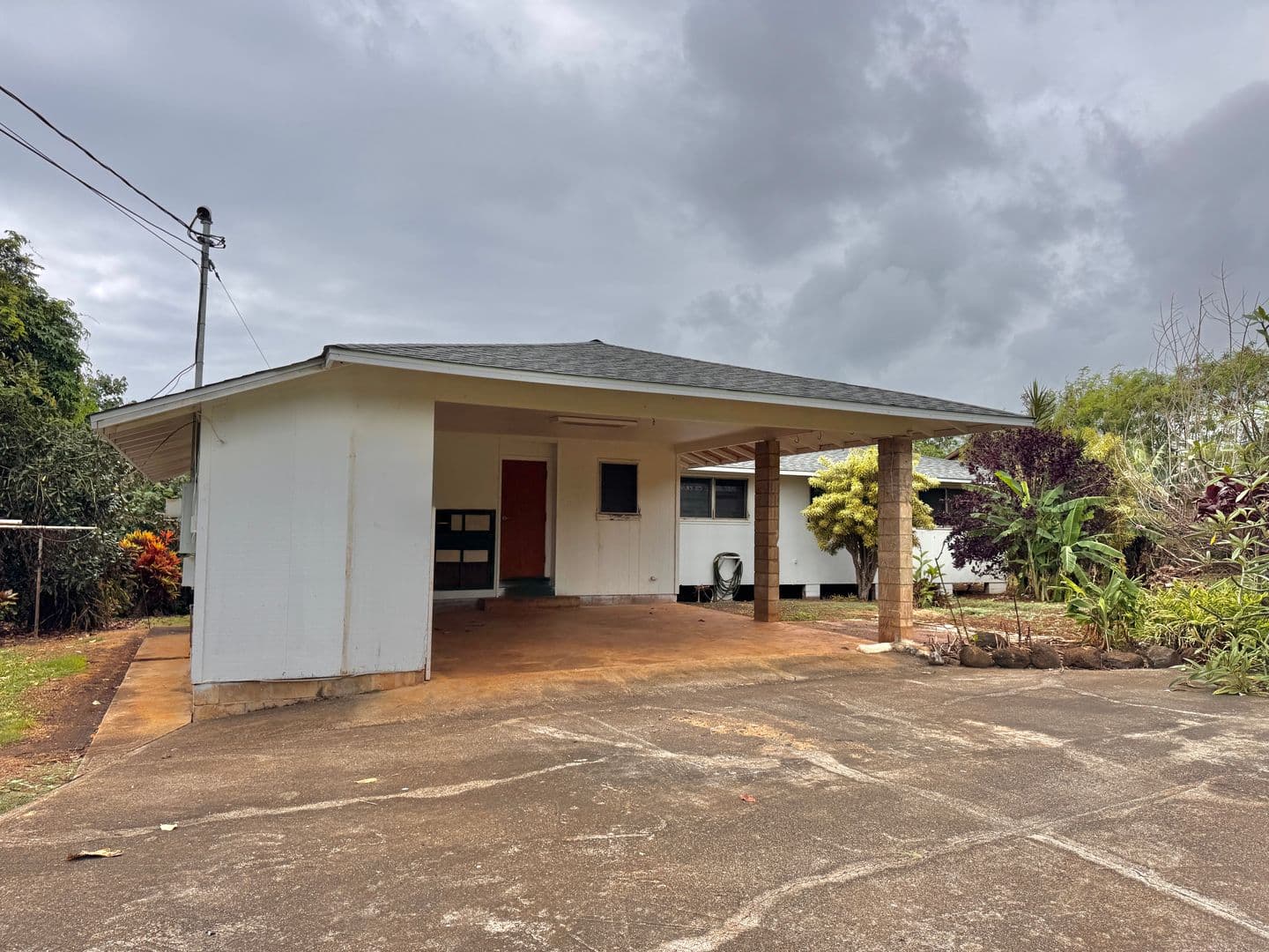 Kapaa Apartment: Nonou Road