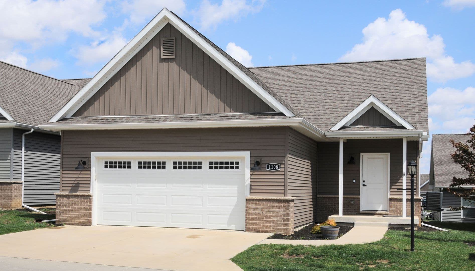 Mahomet Townhome: 1852 Vision Ct