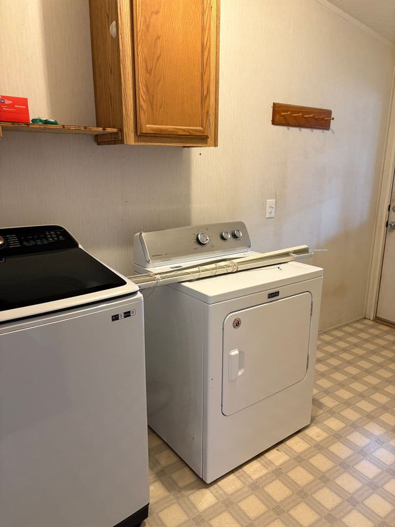 Butte Falls House: 251 Cedar St