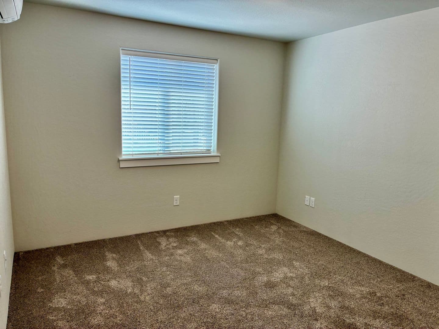 Central Point House: 1133 Annalise Street
