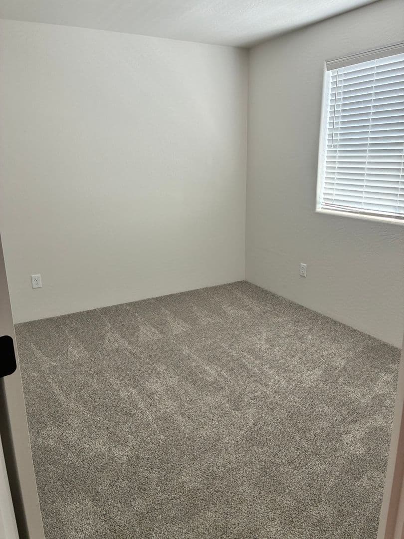 Medford Apartment: 1989 Sky Park Dr