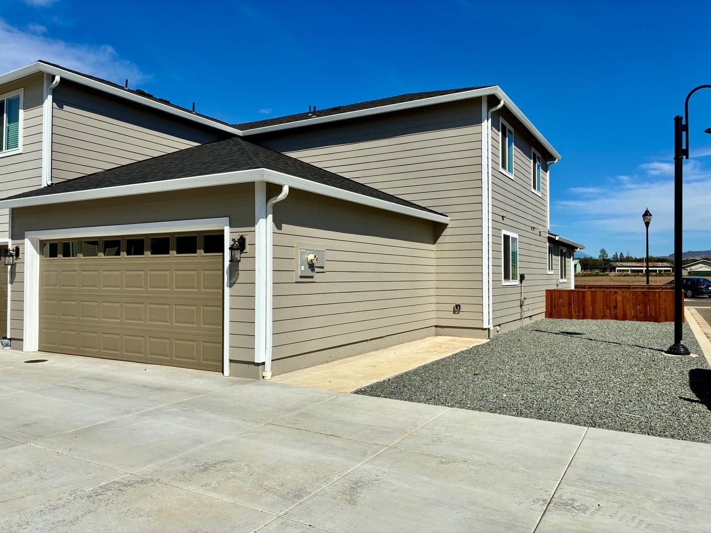 Central Point House: 1133 Annalise Street