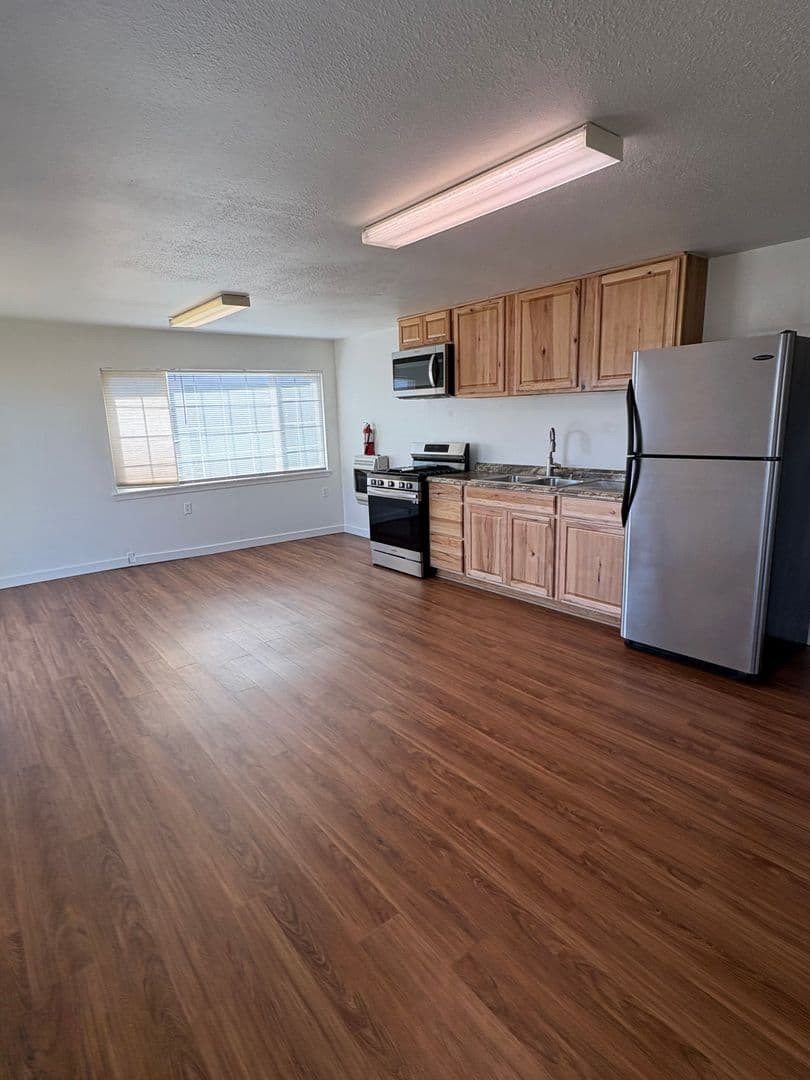 Central Point House: 2095 Lotus Lane Apt