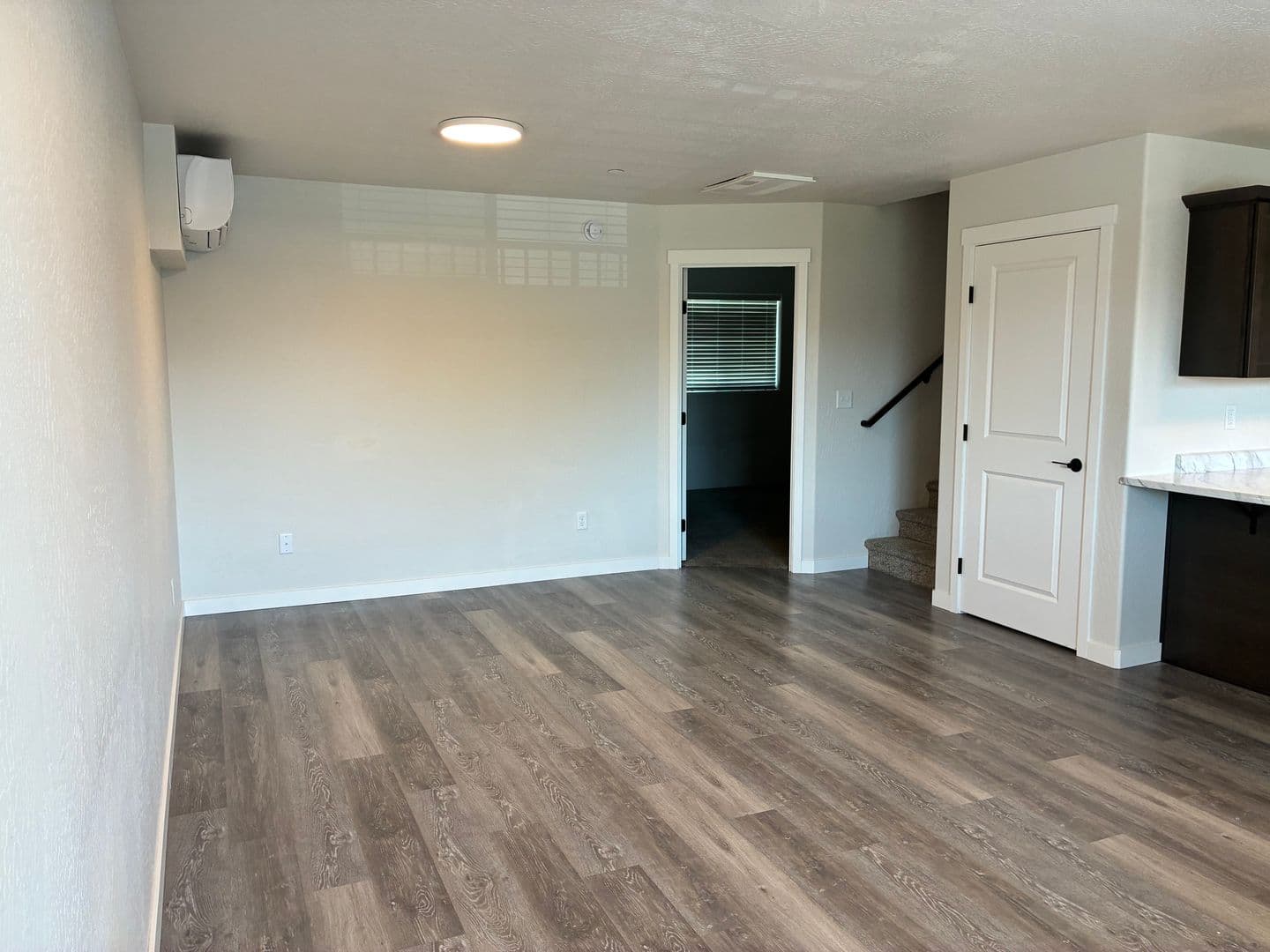 Medford Apartment: 1989 Sky Park Dr
