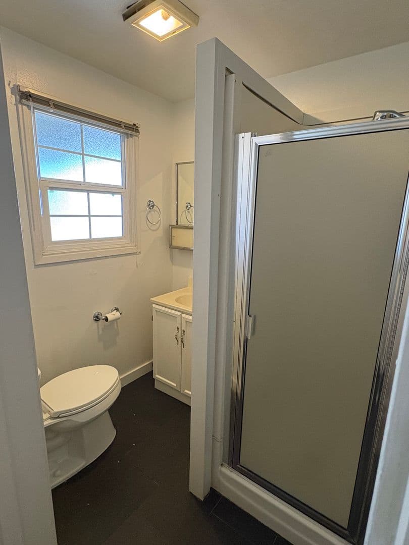 Central Point House: 2095 Lotus Lane Apt