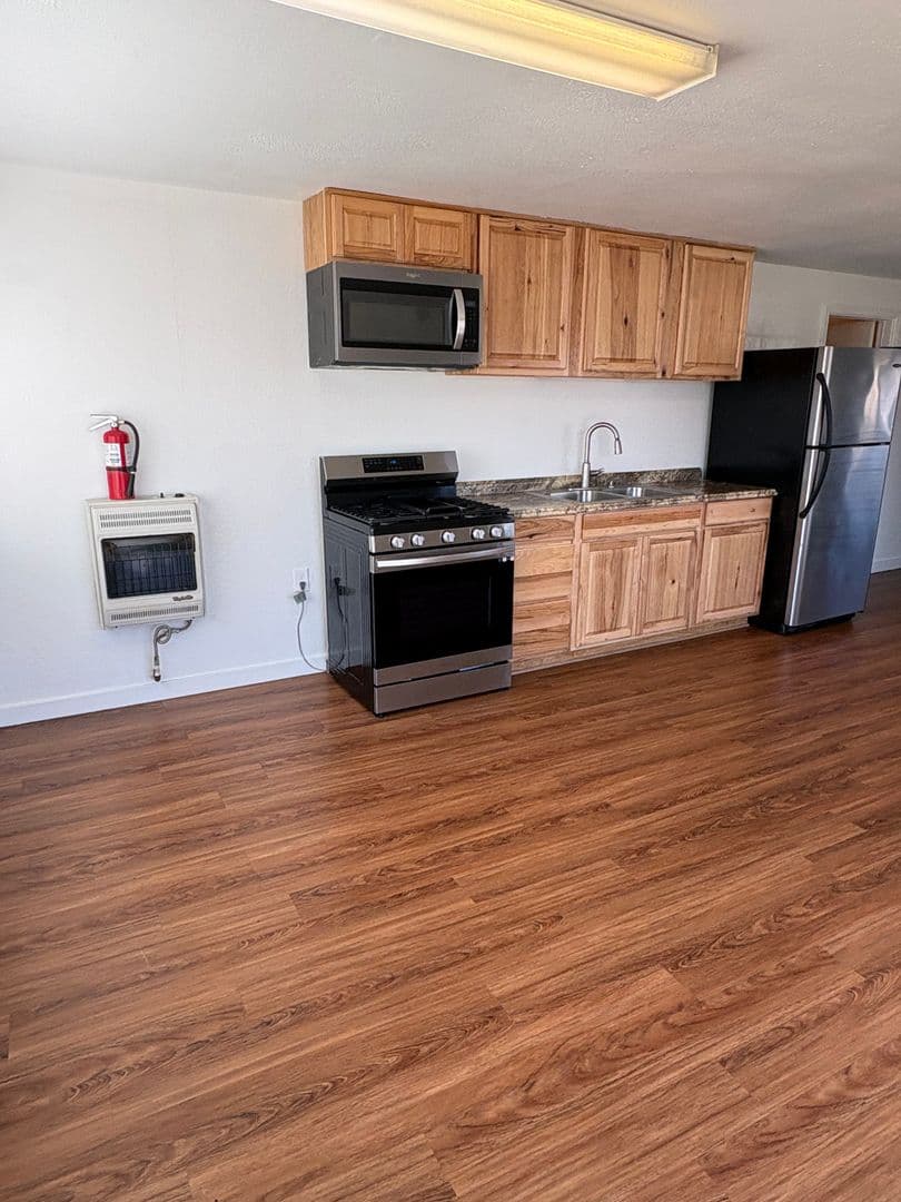 Central Point House: 2095 Lotus Lane Apt