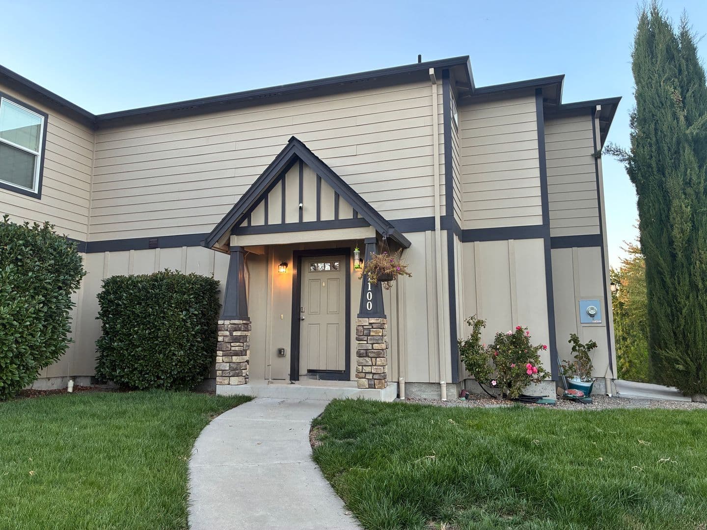 Medford House: 1100 Peachwood Ct.
