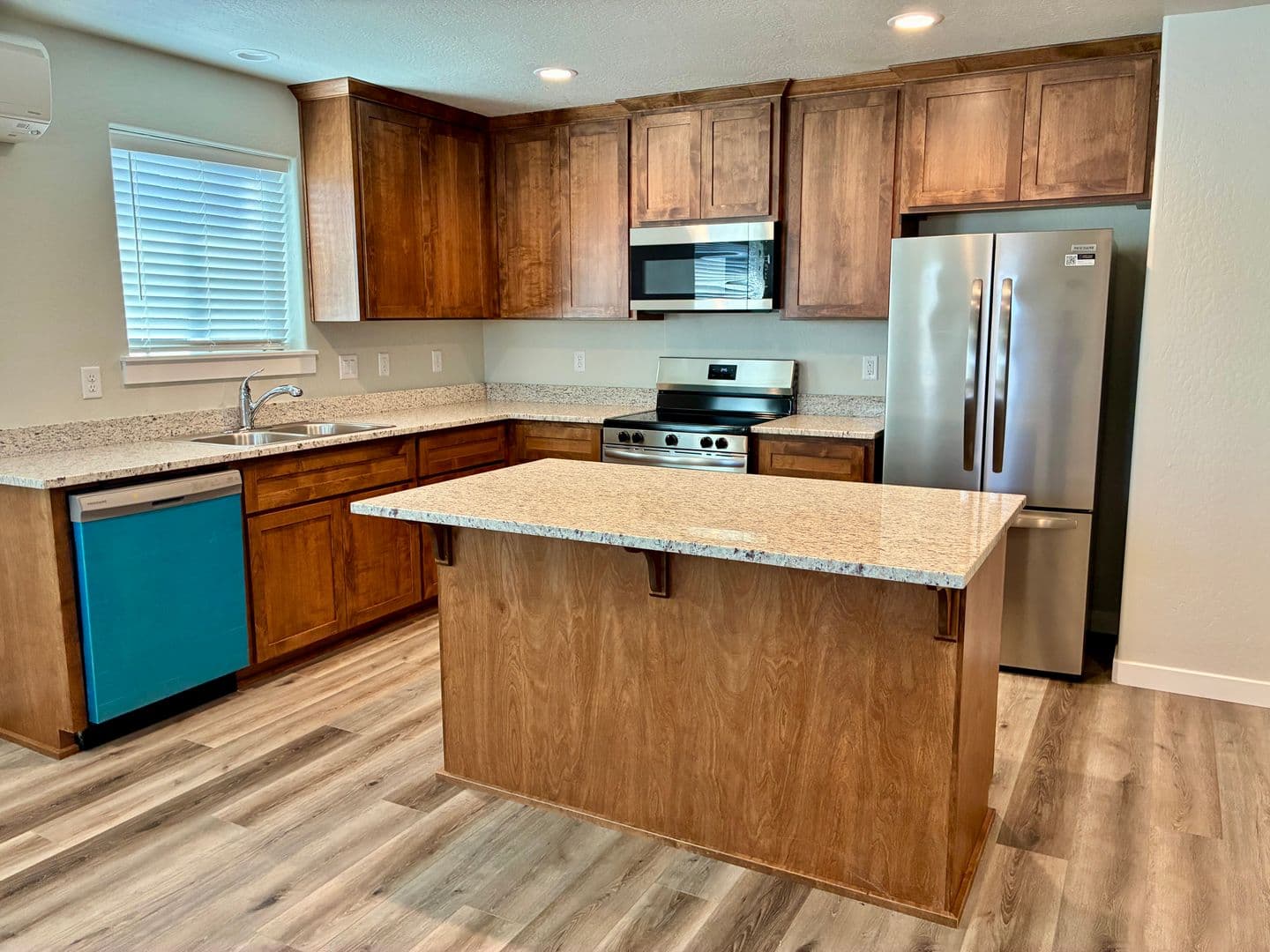 Central Point House: 1133 Annalise Street